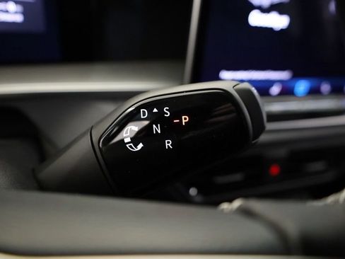 New 2026 Volkswagen Tiguan SE AWD/4WD image 26