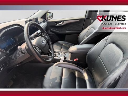 Used 2023 Ford Escape Platinum AWD/4WD image 22