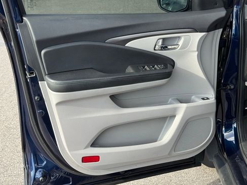 Used 2019 Honda Pilot EX image 25