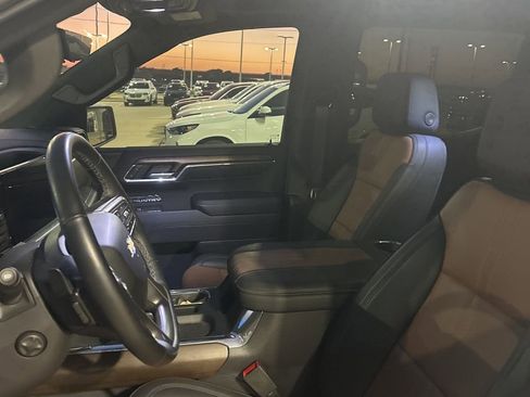Used 2024 Chevrolet Silverado 1500 High Country w/ High Country Premium Package image 7