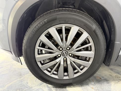 Used 2023 Nissan Pathfinder SL AWD/4WD image 26
