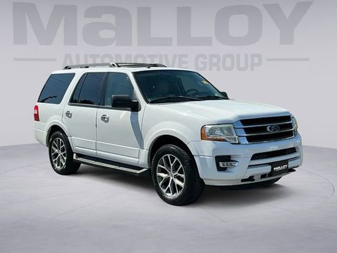 Used 2016 Ford Expedition XLT w/ Equipment Group 202A AWD/4WD image 7