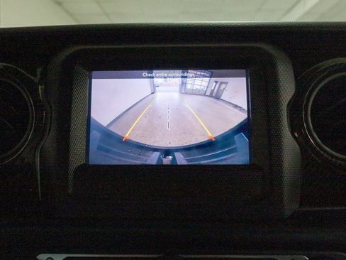 Certified 2021 Jeep Wrangler Unlimited Islander image 15