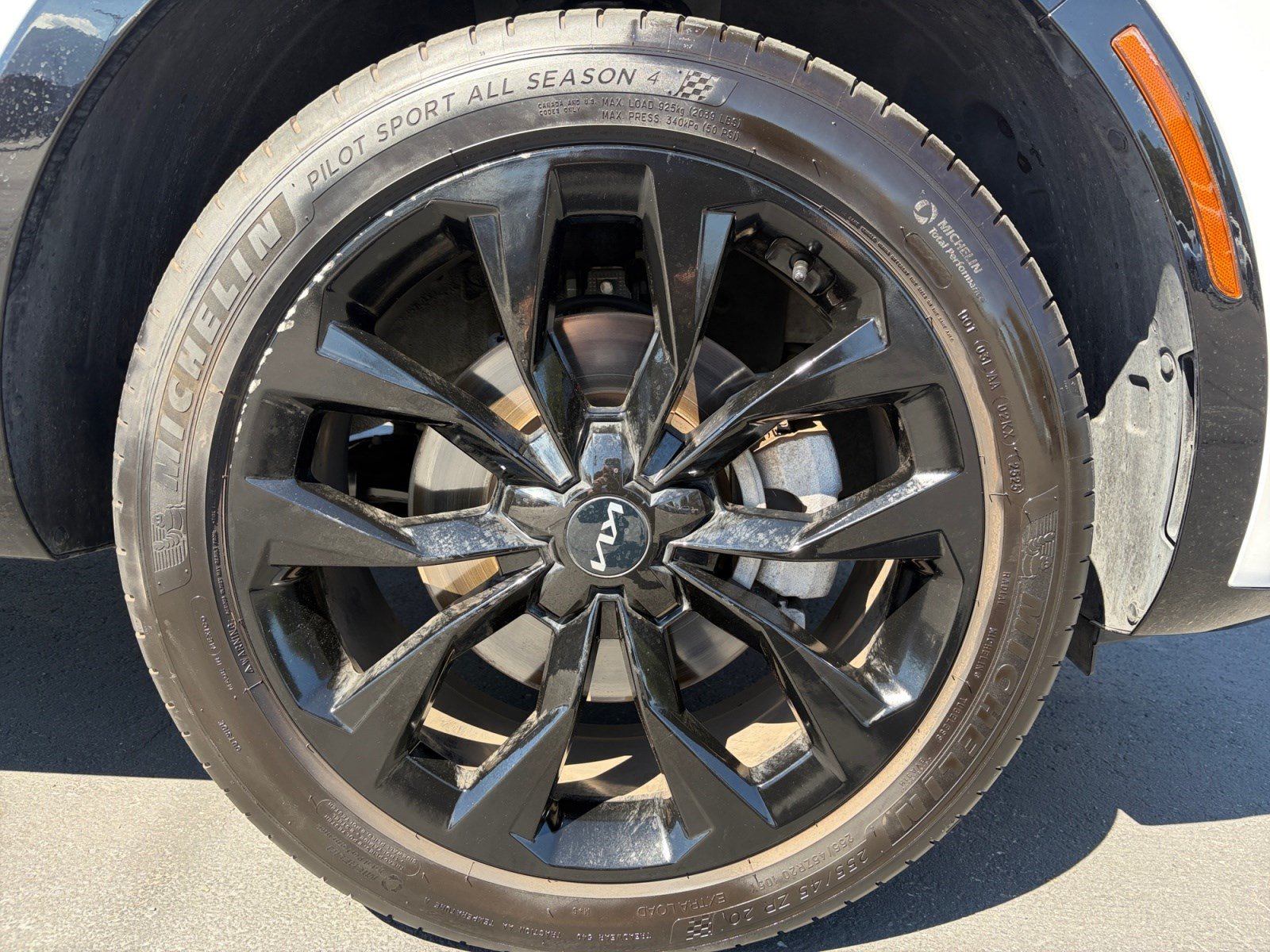 Used 2023 Kia Sorento SX AWD/4WD image 31