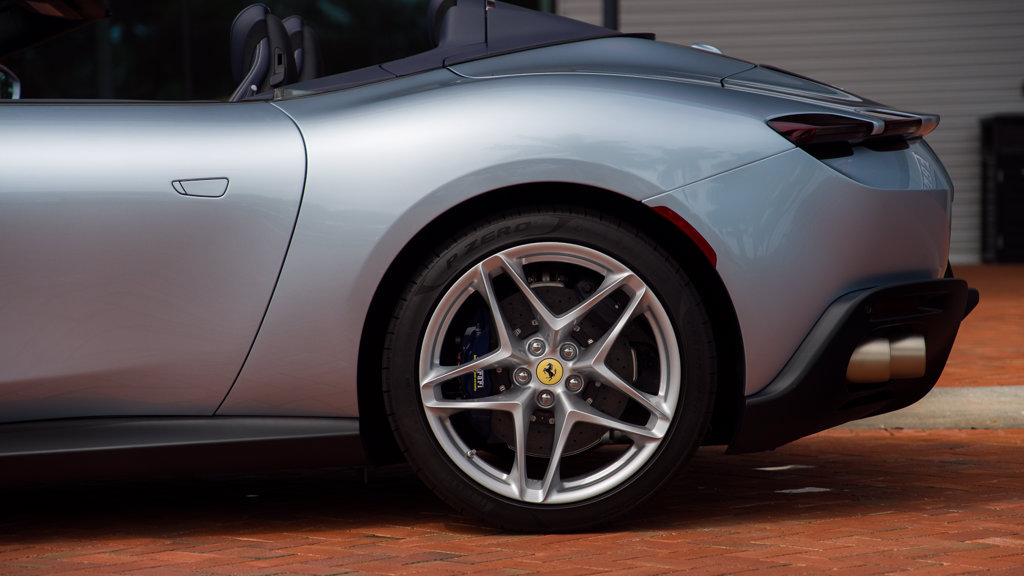 Certified 2026 Ferrari Roma Spider RWD image 3