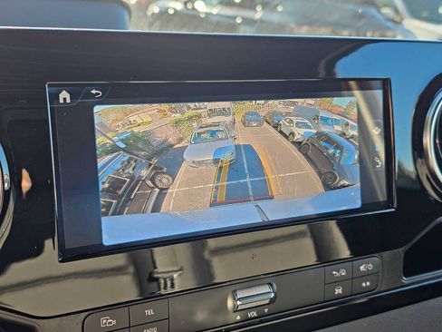 Used 2025 Mercedes-Benz Sprinter 2500 image 25