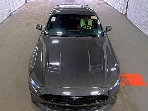 Used 2020 Ford Mustang GT RWD image 2