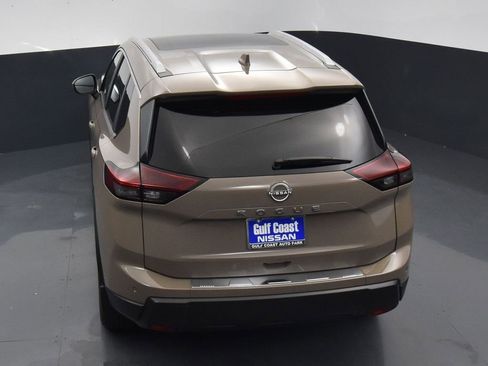 Certified 2025 Nissan Rogue SV w/ SV Premium Package image 35