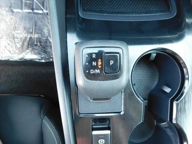 Used 2024 Nissan Rogue S FWD image 18