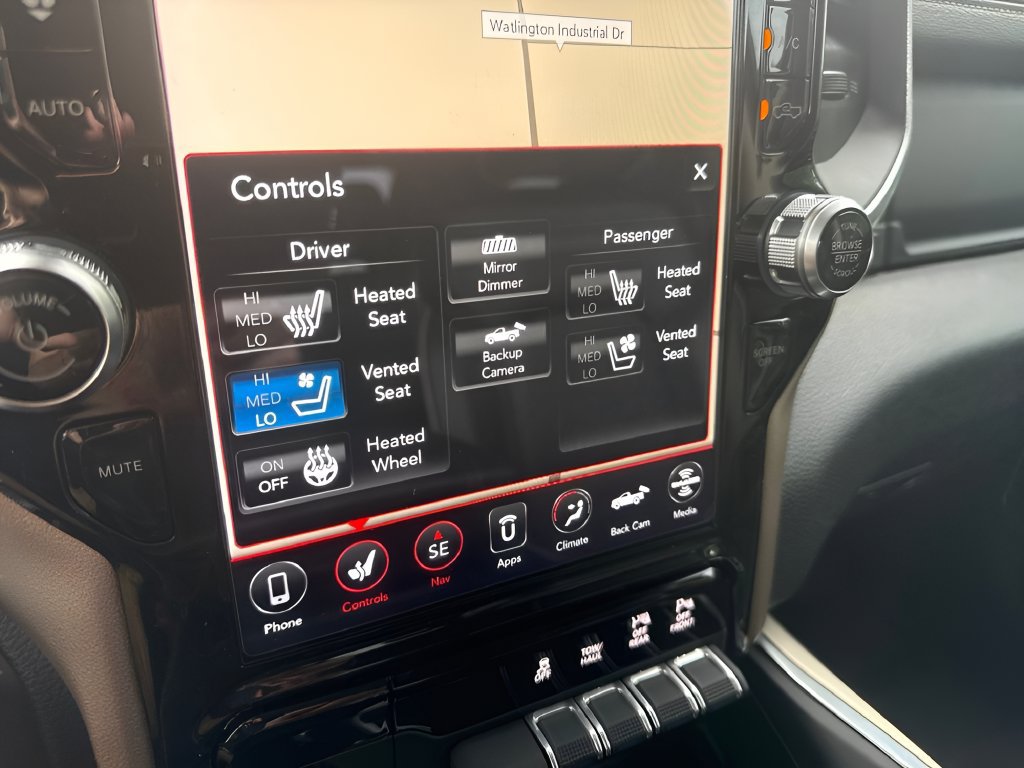 Used 2021 RAM 1500 Laramie AWD/4WD image 22