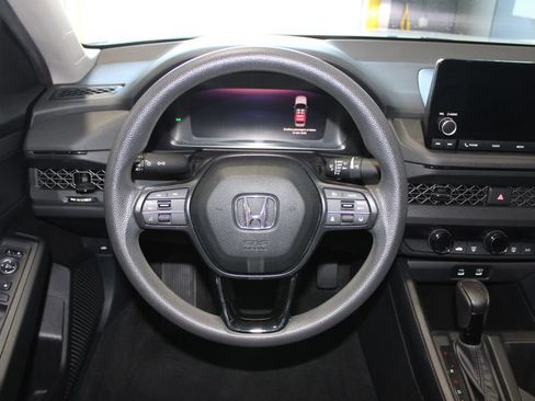 Used 2023 Honda Accord LX image 11