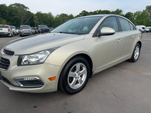Used 2015 Chevrolet Cruze LT FWD image 9