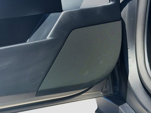 Used 2024 Tesla Cybertruck AWD Crew Cab image 24