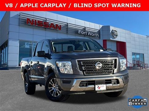 Used 2022 Nissan Titan SV image 1