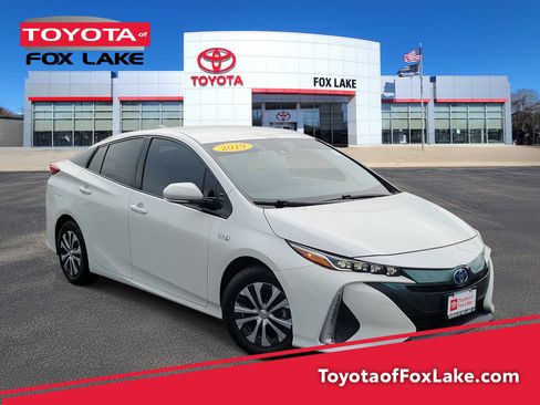 Used 2019 Toyota Prius Prime Premium image 1
