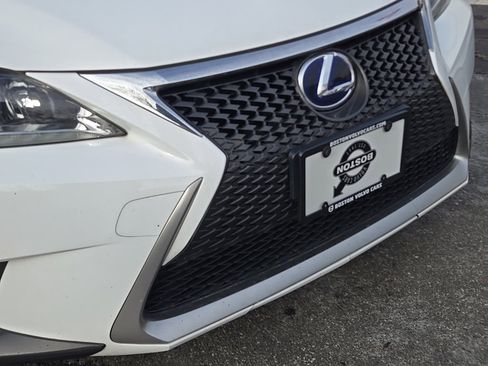 Used 2015 Lexus CT 200h image 4