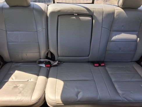 Used 2004 Ford F250 XL AWD/4WD image 14