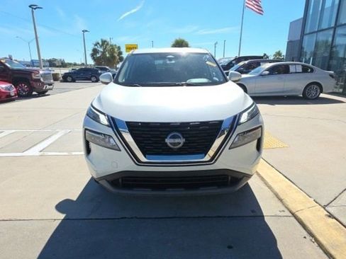 Used 2023 Nissan Rogue SV image 10
