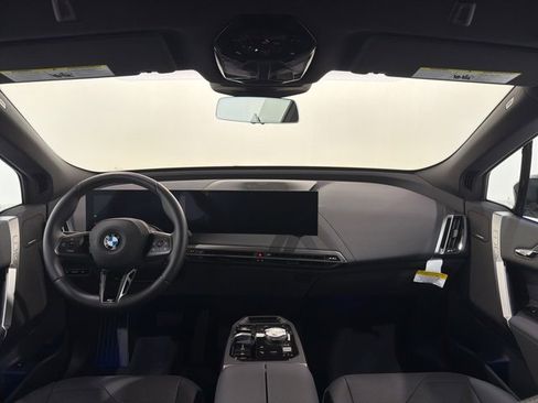 Used 2025 BMW iX xDrive50 w/ Premium Package image 28