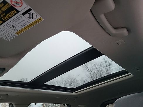 Used 2022 Nissan Rogue SL w/ SL Premium Package image 33