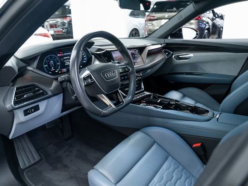 Used 2022 Audi e-tron GT Prestige w/ Prestige Package image 19