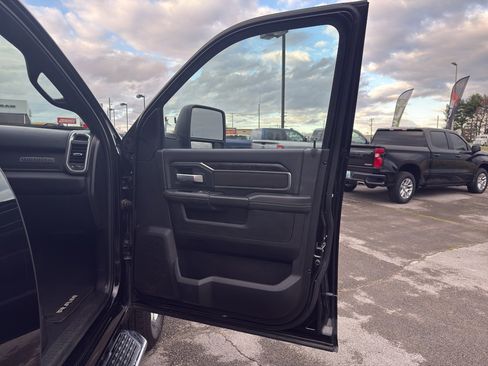 Used 2024 RAM 2500 Big Horn w/ Bed Utility Group image 14