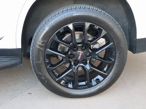 Used 2022 GMC Yukon SLT w/ SLT Luxury Package image 57