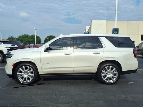 Certified 2024 Chevrolet Tahoe High Country AWD/4WD image 12