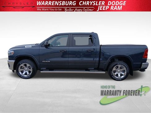 New 2026 RAM 1500 4x4 Crew Cab image 7