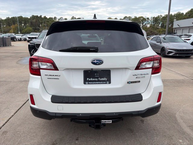 Used 2017 Subaru Outback 2.5i Touring AWD/4WD image 4