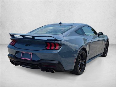 Used 2025 Ford Mustang GT RWD image 5