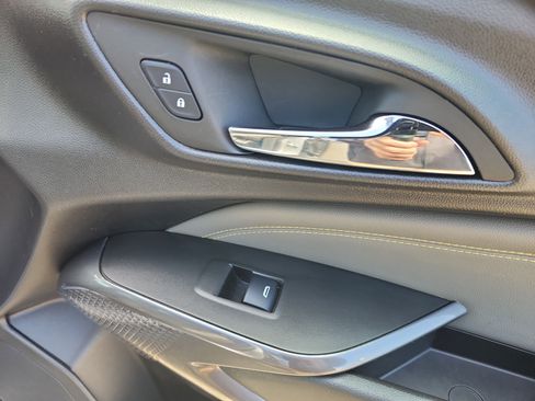 Used 2024 Chevrolet Trax ACTIV w/ Sunroof Package image 50