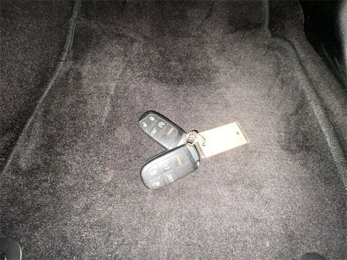 Used 2018 Jeep Grand Cherokee Limited w/ Luxury Group II image 30