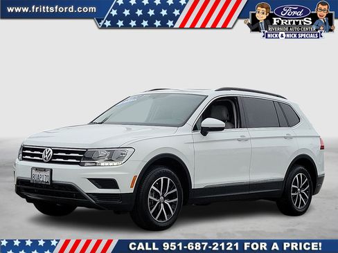 Used 2021 Volkswagen Tiguan SE w/ Panoramic Sunroof Package FWD image 1