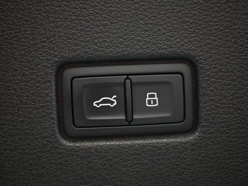 Used 2025 Audi RS Q8 performance AWD/4WD image 36