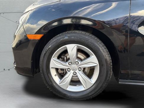 Used 2018 Honda Odyssey EX-L image 36