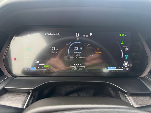 Used 2022 Jeep Grand Cherokee Limited 4xe image 11