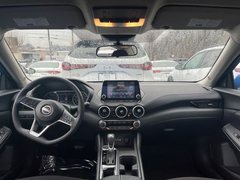 Used 2025 Nissan Sentra SV image 27