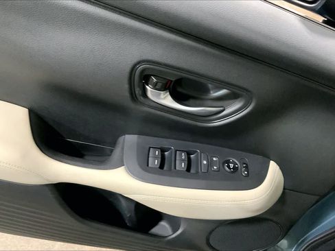 Used 2024 Honda HR-V LX image 36