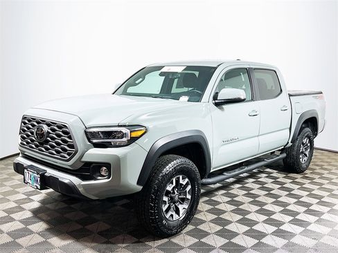 Certified 2023 Toyota Tacoma TRD Off-Road image 4