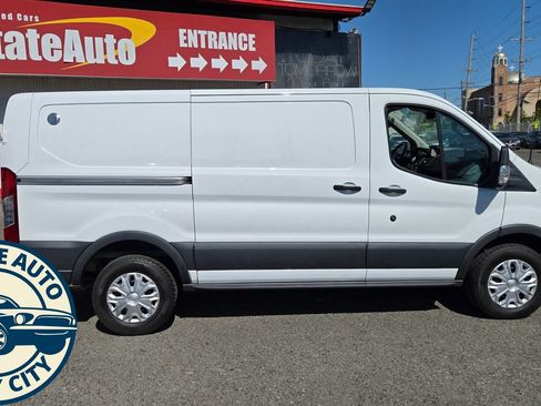Used 2018 Ford Transit 250 130 Low Roof w/ Interior Upgrade Package RWD image 8