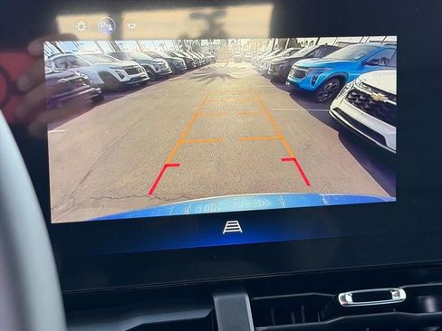 New 2026 Chevrolet Equinox LT image 12