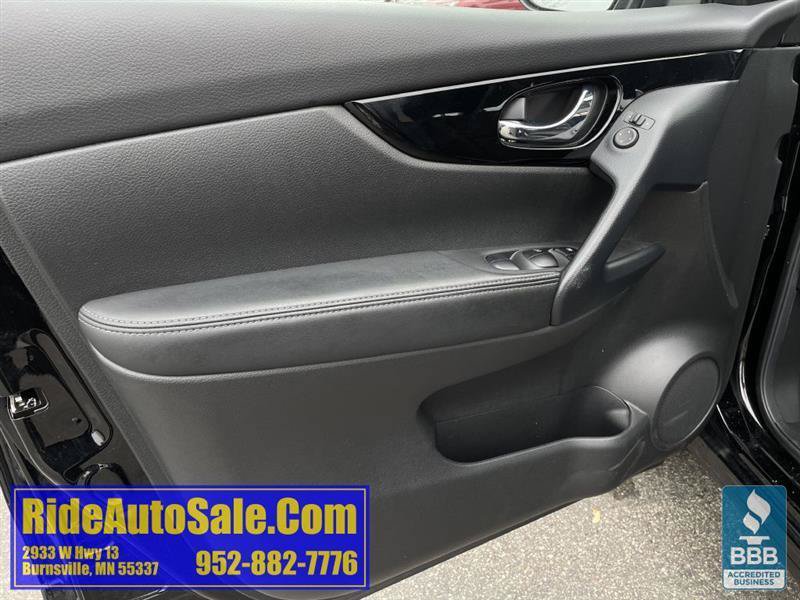 Used 2020 Nissan Rogue Sport SV w/ All-Weather Package AWD/4WD image 9
