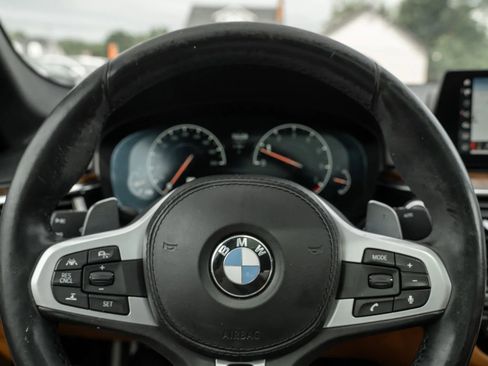 Used 2019 BMW M550i xDrive w/ Premium Package AWD/4WD image 23