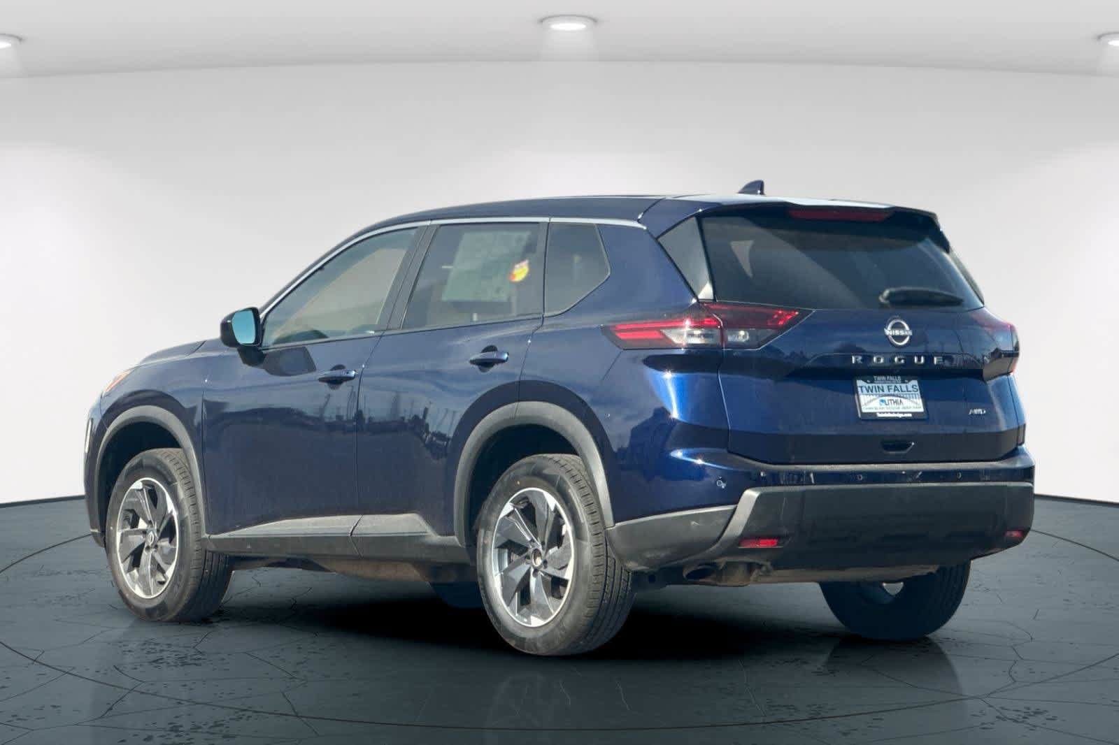Used 2025 Nissan Rogue SV AWD/4WD image 8