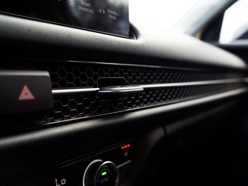 Certified 2024 Honda HR-V EX-L image 33