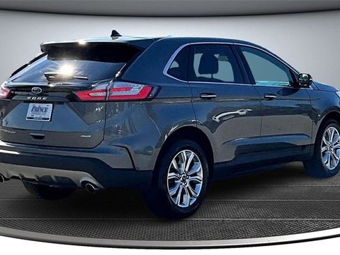 Used 2024 Ford Edge Titanium image 6