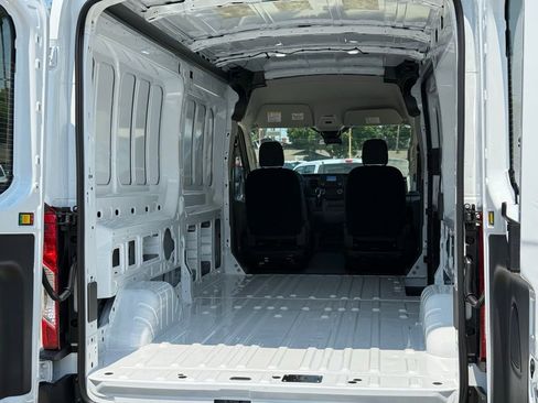 New 2025 Ford Transit 250 148 Medium Roof image 16