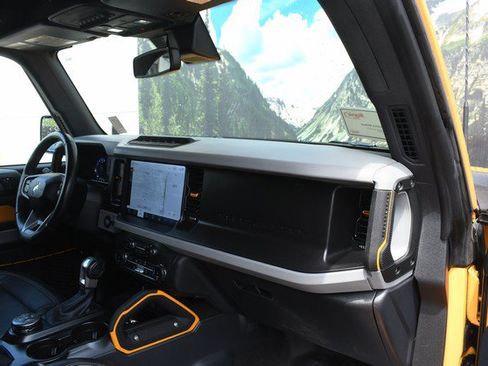 Used 2022 Ford Bronco Badlands w/ Sasquatch Package AWD/4WD image 24