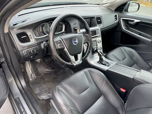 Used 2018 Volvo S60 T5 Dynamic w/ Vision Package FWD image 8